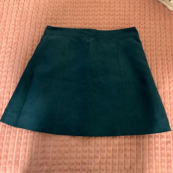 Skirt - Picture 2 of 4